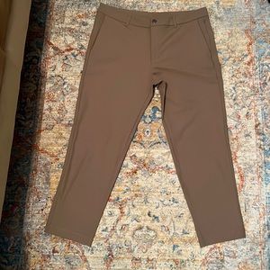 Dark khaki mens Lululemon pants 36 waist 32 length